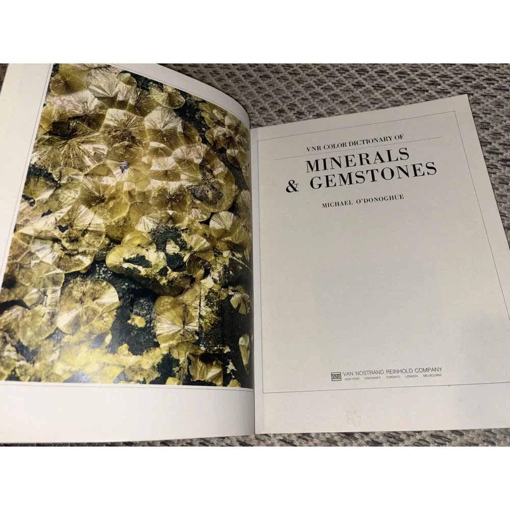 Mineral & Gemstones Vintage Paperback VNR Color Dictionary Mineralogy NonFiction
